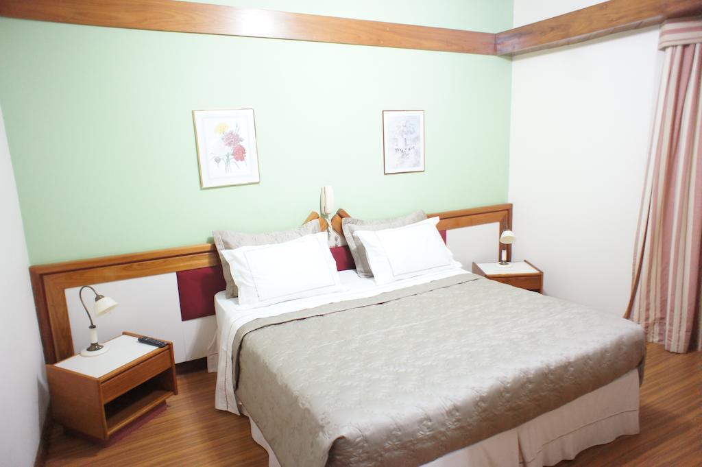Hotel Solar Corte Real Сабара Номер фото